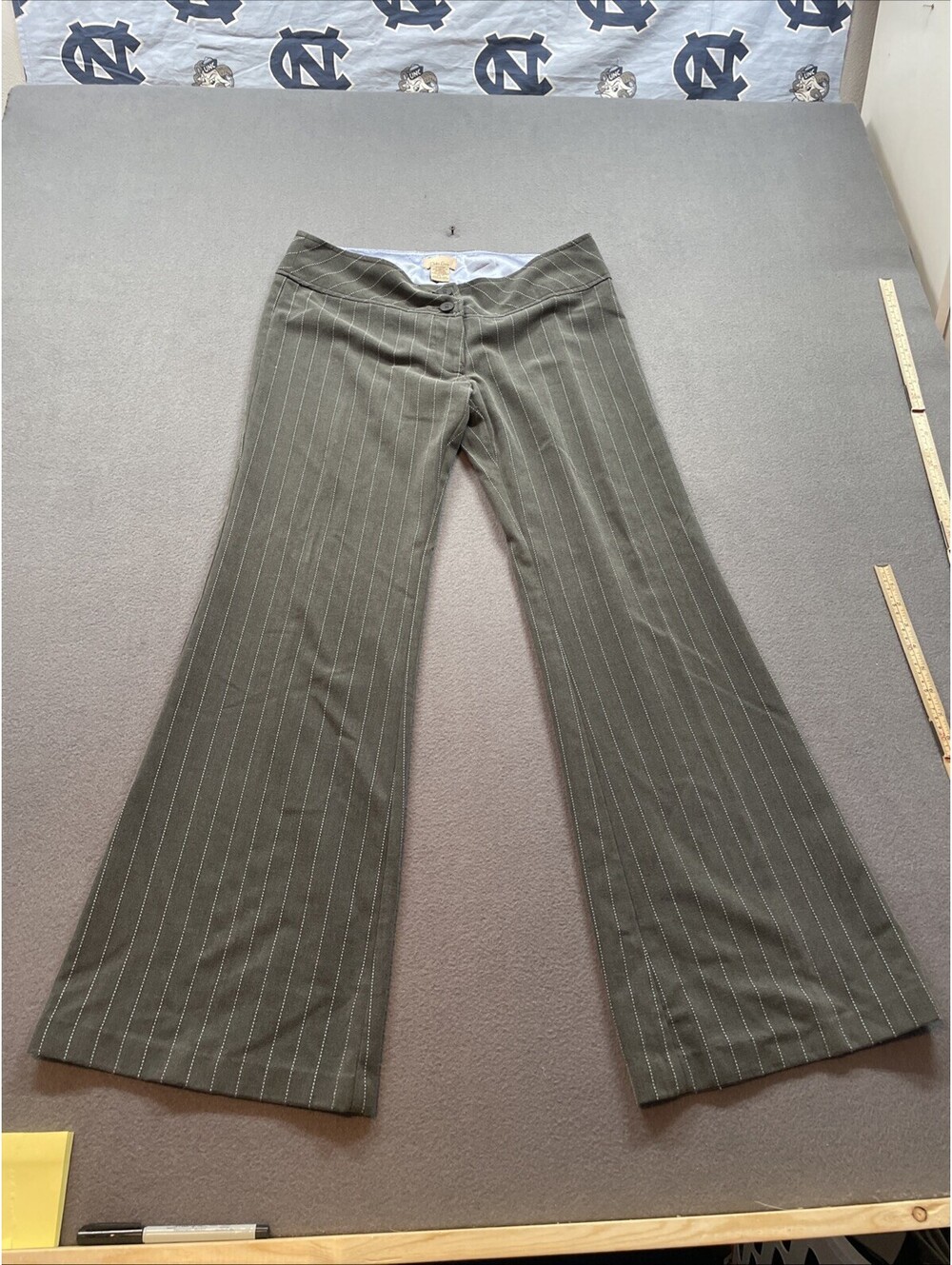 Women’s/Junior’s gray pin striped dress pants by Doki Geki size 7